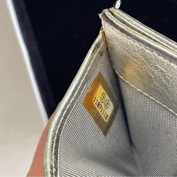 Chanel Quilted Silver  Metallic Leather Reissue Turnlock Card Holder Wallet - Picture 6 of 9